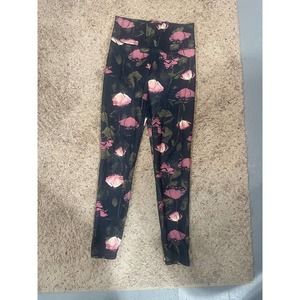 Fabletics High-Waisted Printed PowerHold Leggings in Rose Romance XS